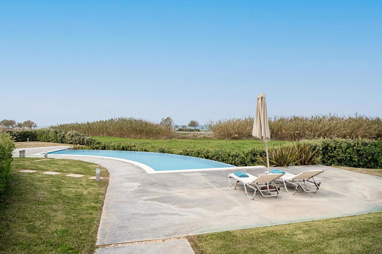 Resitour - Aphrodite Beachfront Pírgosz Pszilonéru Kültér fotó