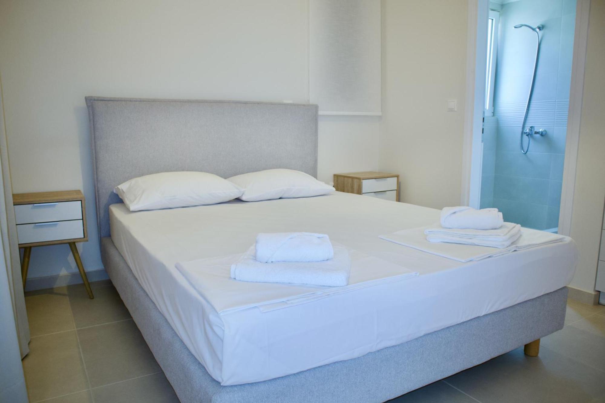 Resitour - Aphrodite Beachfront Pírgosz Pszilonéru Szoba fotó