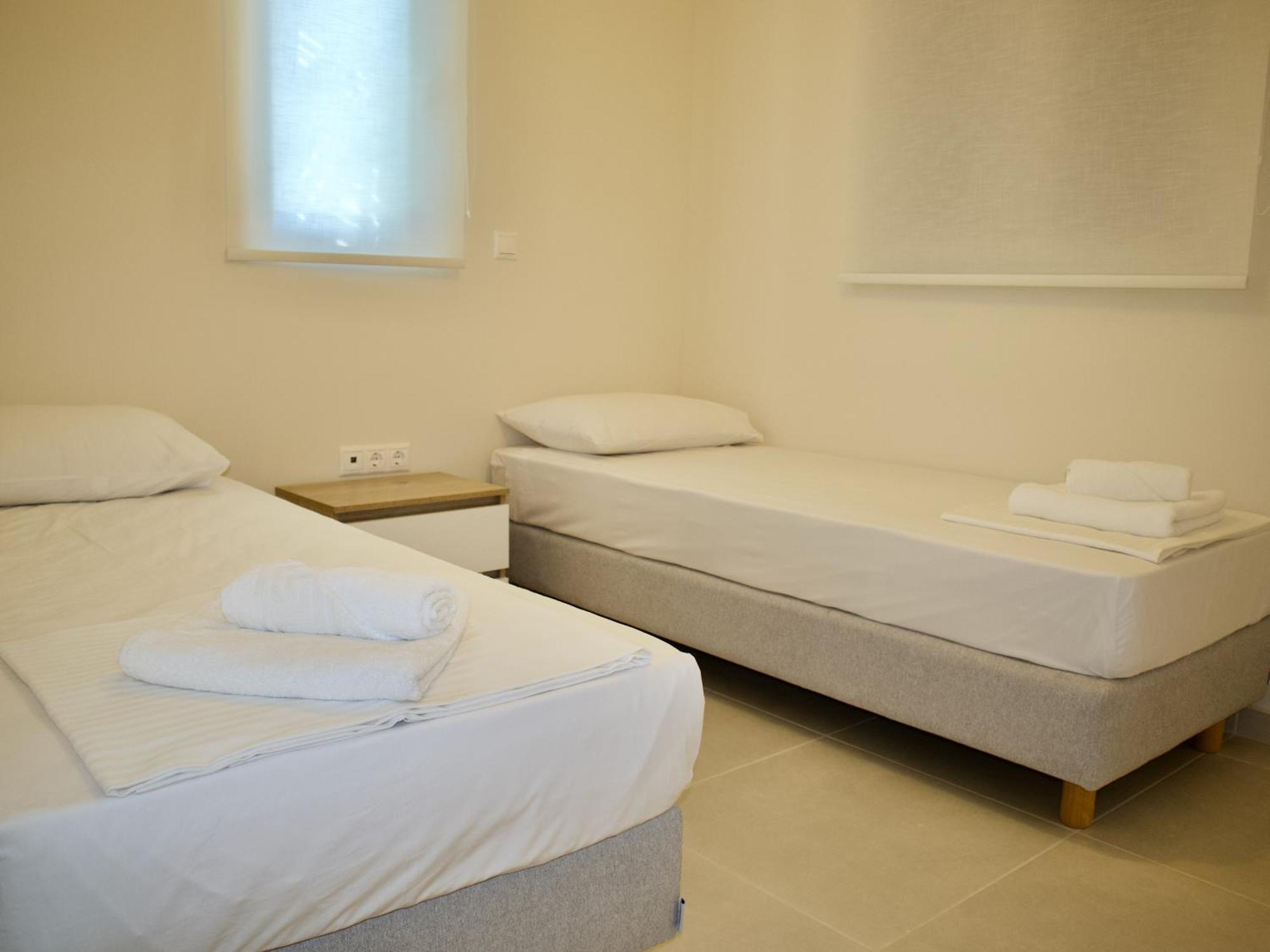 Resitour - Aphrodite Beachfront Pírgosz Pszilonéru Szoba fotó