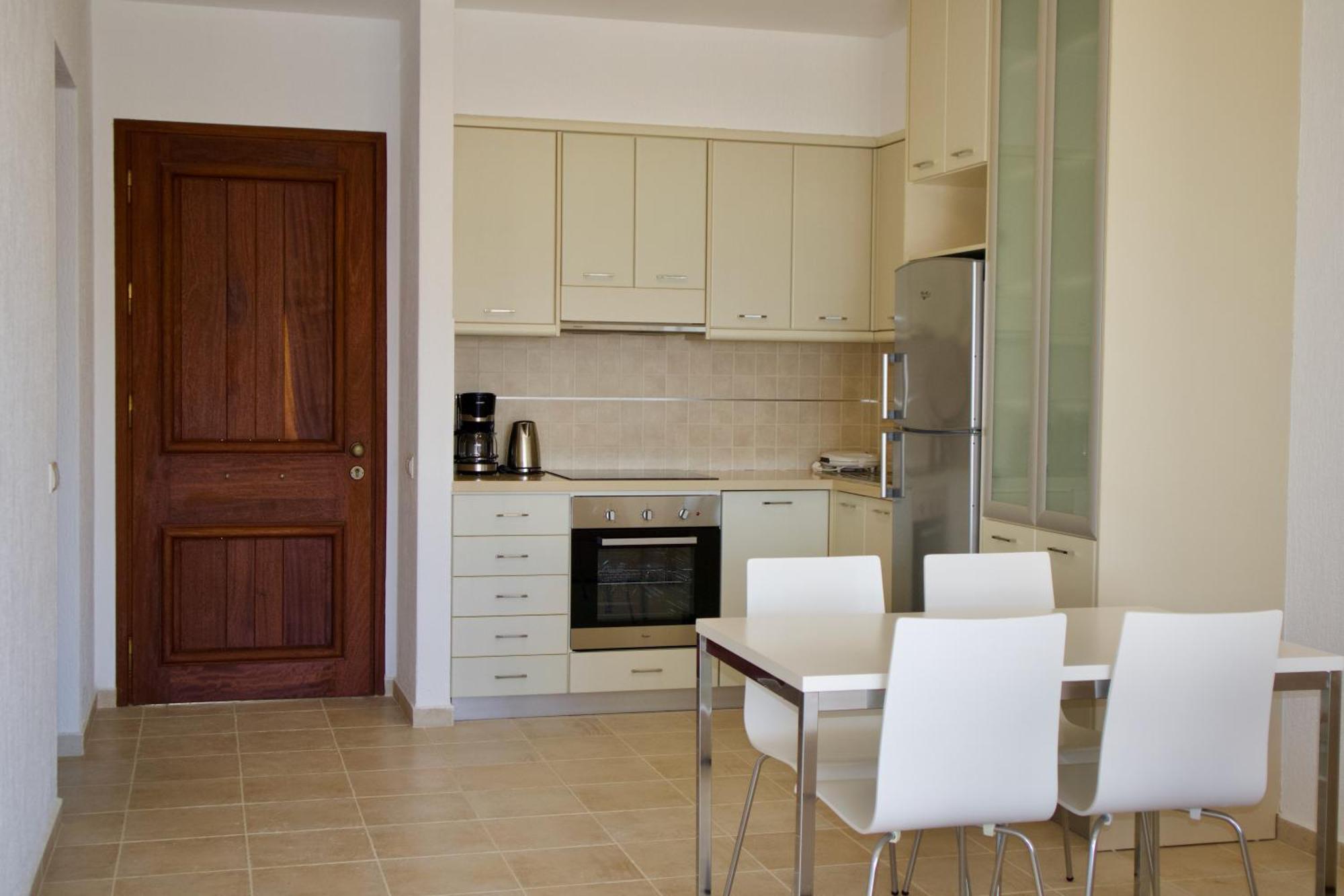 Resitour - Aphrodite Beachfront Pírgosz Pszilonéru Szoba fotó