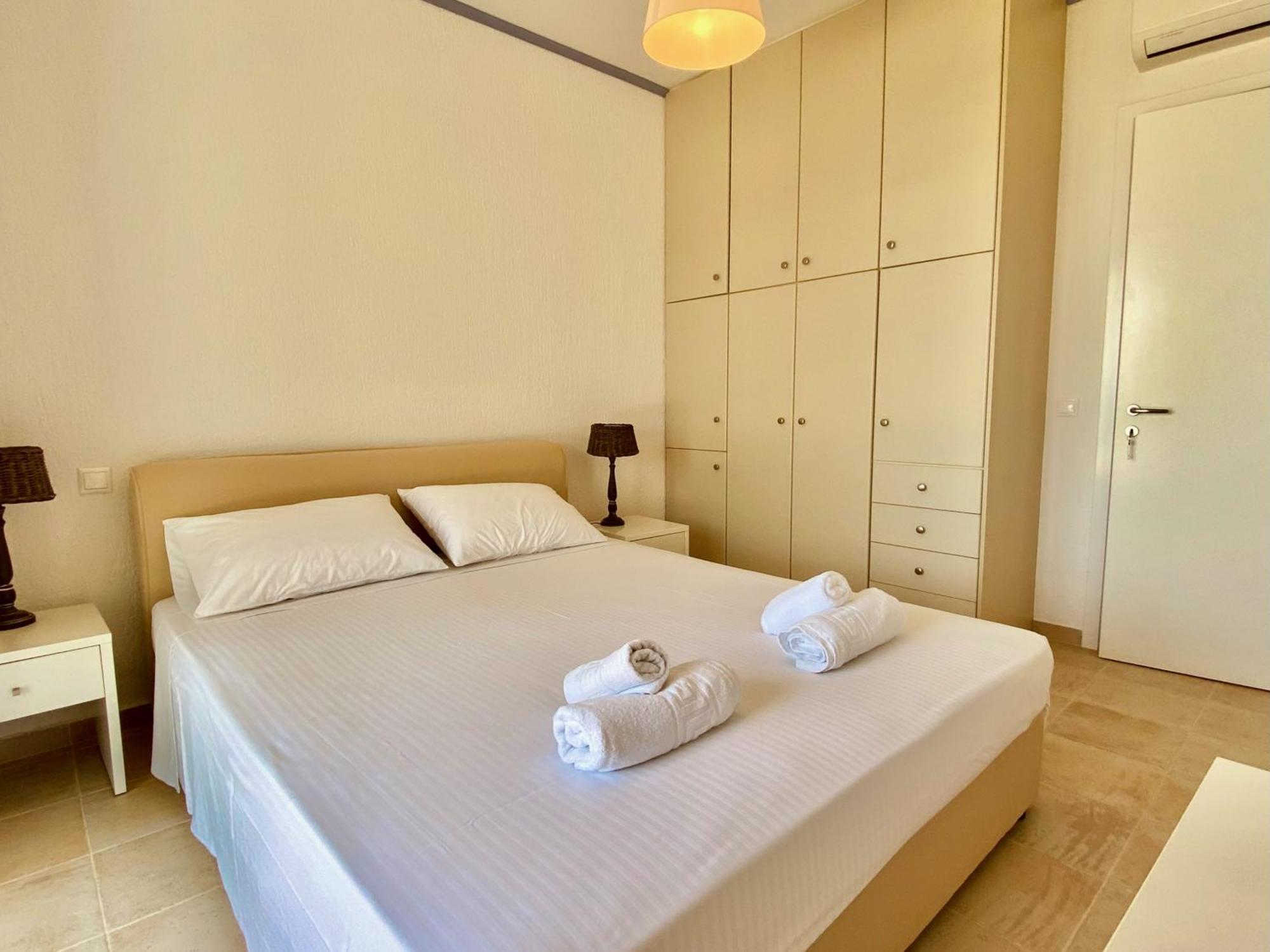 Resitour - Aphrodite Beachfront Pírgosz Pszilonéru Szoba fotó