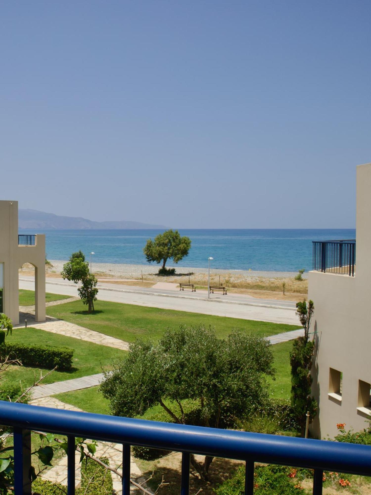 Resitour - Aphrodite Beachfront Pírgosz Pszilonéru Szoba fotó