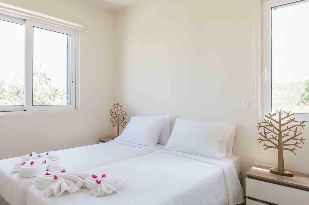 Resitour - Aphrodite Beachfront Pírgosz Pszilonéru Kültér fotó