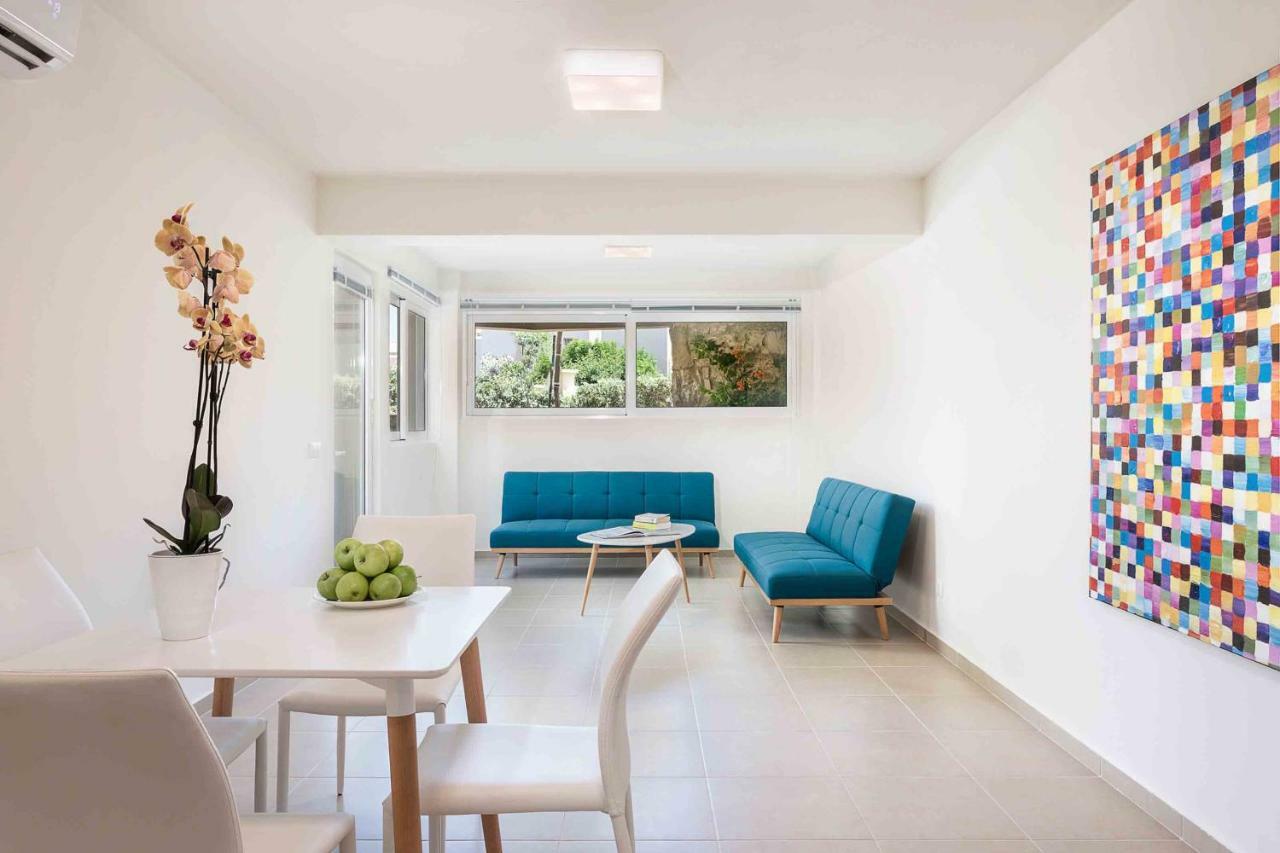 Resitour - Aphrodite Beachfront Pírgosz Pszilonéru Kültér fotó