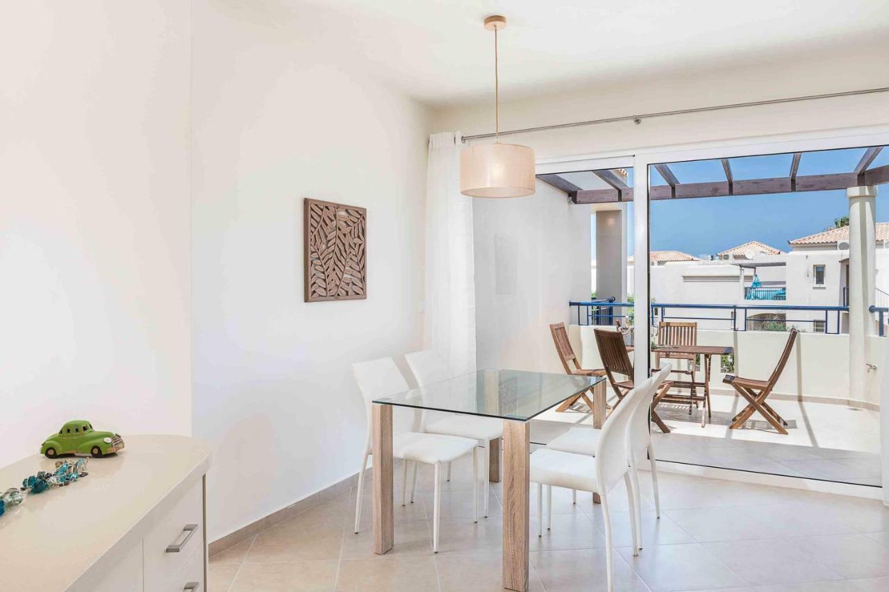Resitour - Aphrodite Beachfront Pírgosz Pszilonéru Kültér fotó
